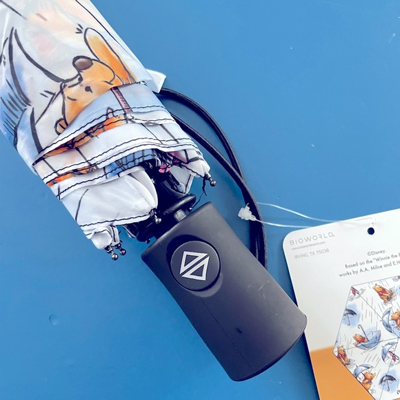 Disney Winnie the Pooh White Umbrella Auto Open - Picture 6 of 6